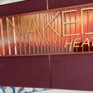 Urban Decay Naked Heat Palette - Red and Gold